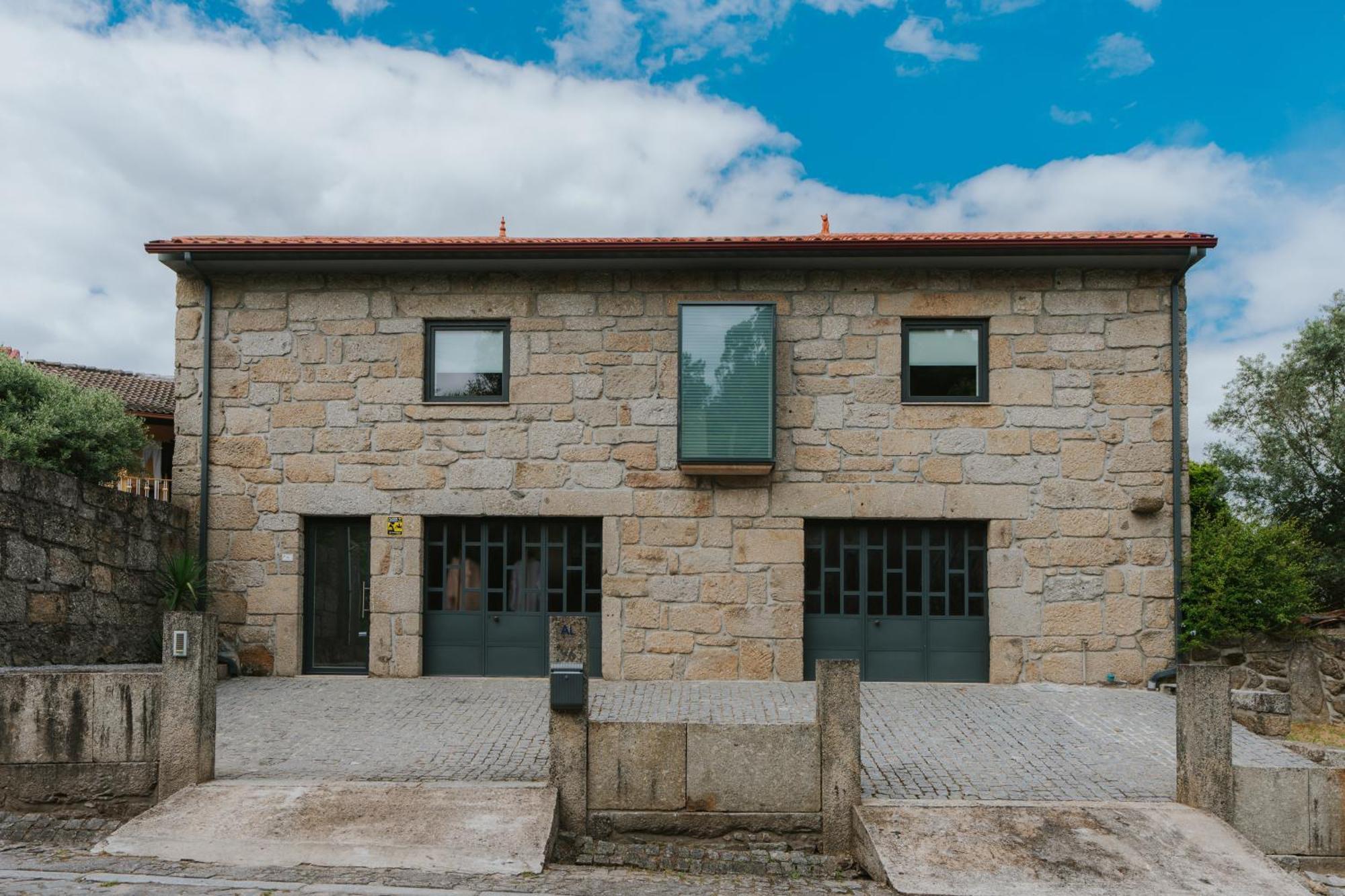 Casa Do Pinheiro - Alojamento Local Povoa de Lanhoso Ngoại thất bức ảnh