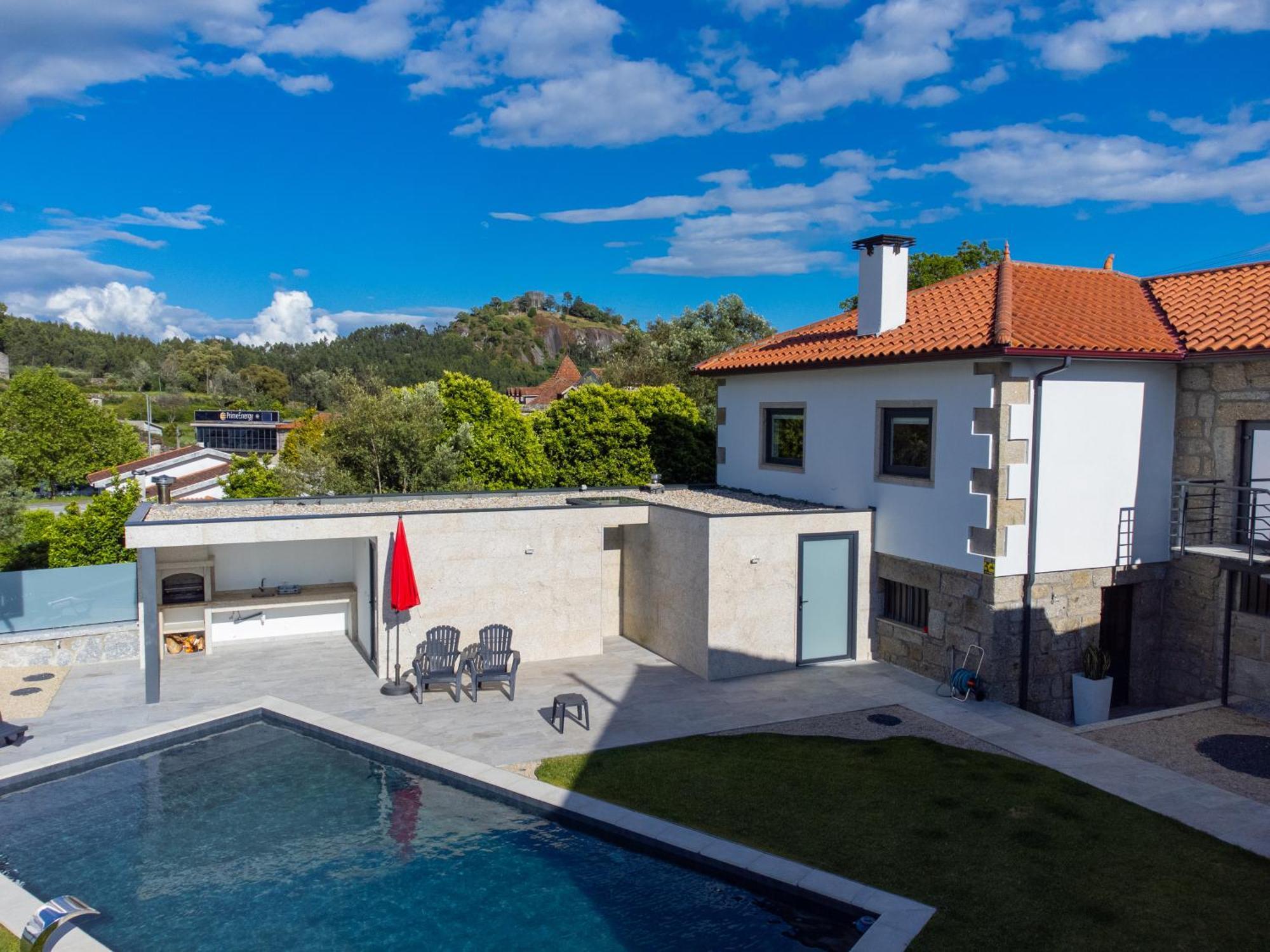 Casa Do Pinheiro - Alojamento Local Povoa de Lanhoso Ngoại thất bức ảnh